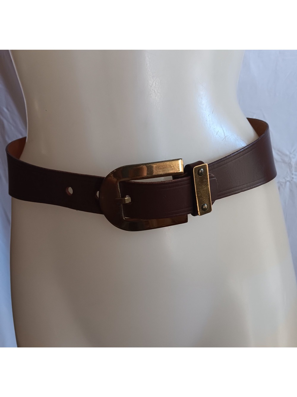 Women's Size 26 Vintage Belt Fashion Hip Gold-Tone Oversized Buckle Roger Van S